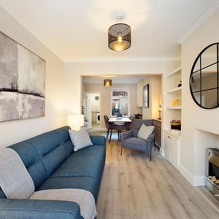 It'S Broadway Baby! Great House Close To City Centre 贝尔法斯特 外观 照片